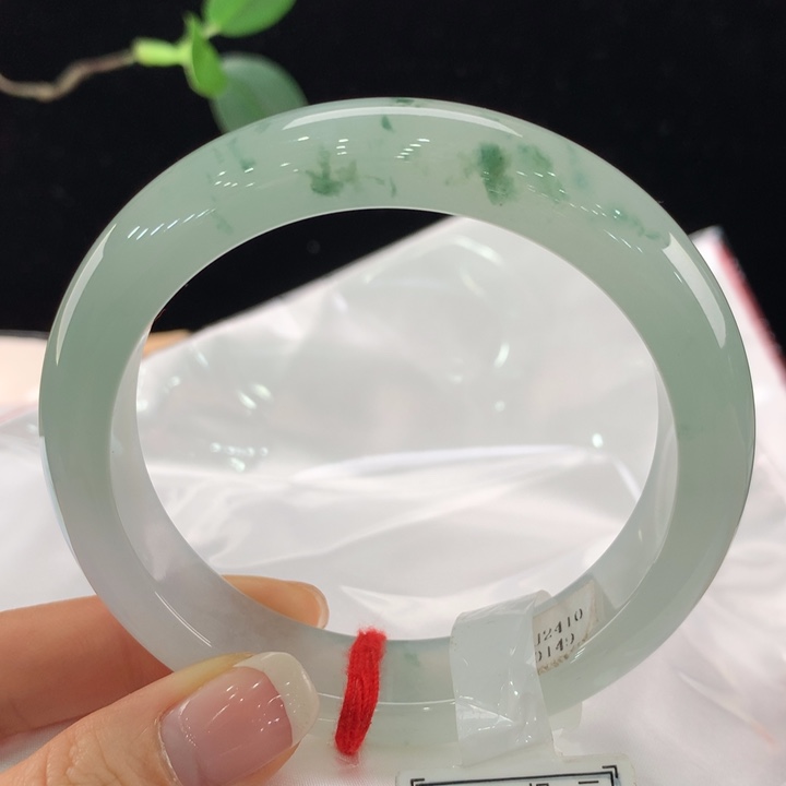 翡翠手镯未镶嵌111-0149