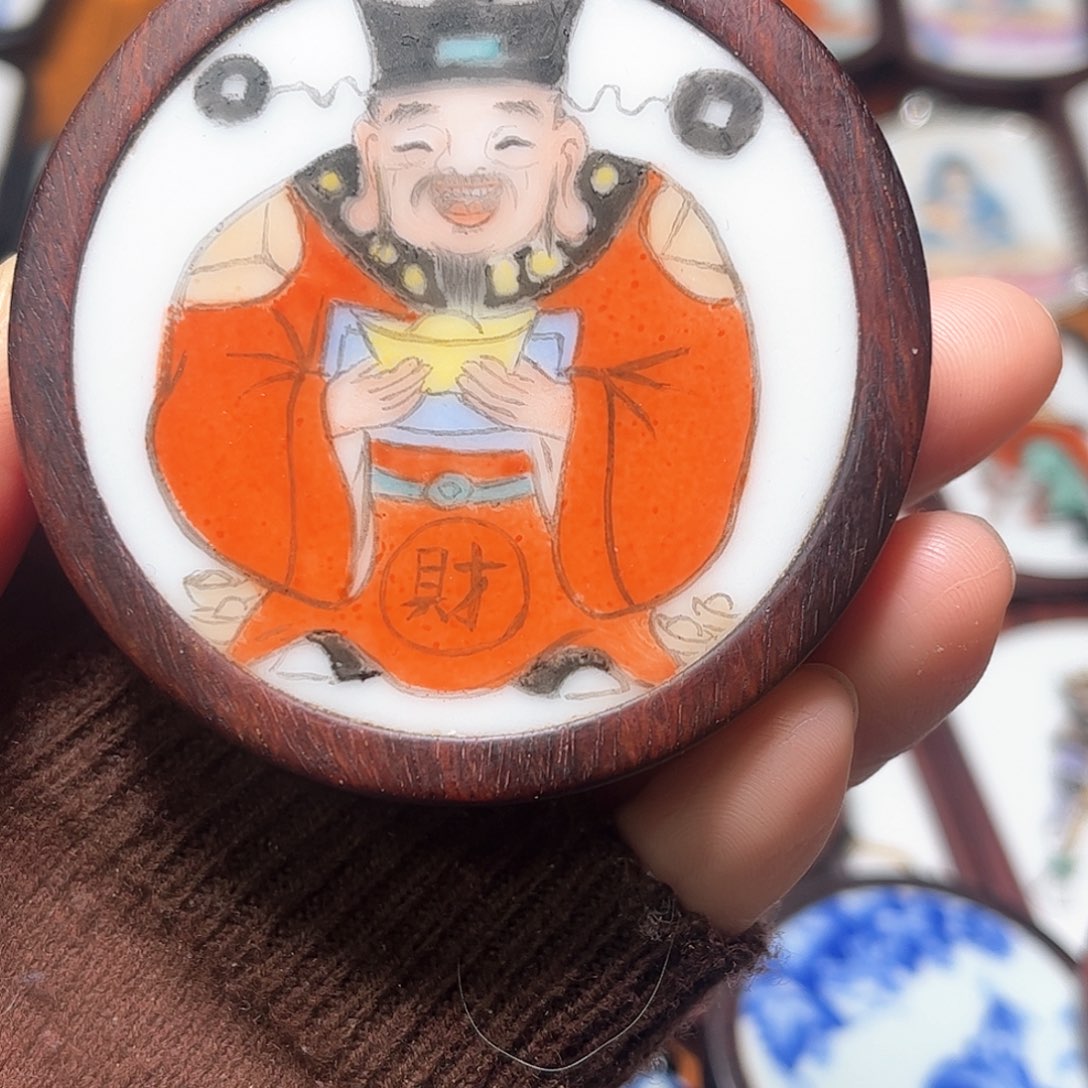 瓷片伯**承瓷片挂件一个