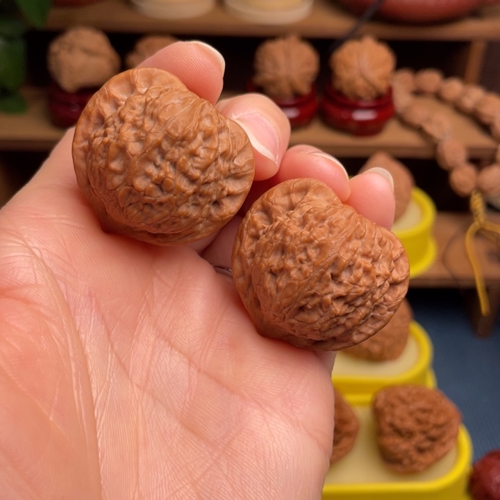 文玩核桃把件倚***丶七步沟