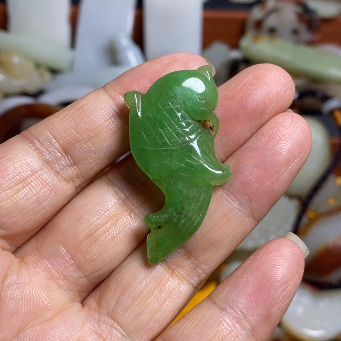 颈饰未镶嵌和田玉（糖玉）