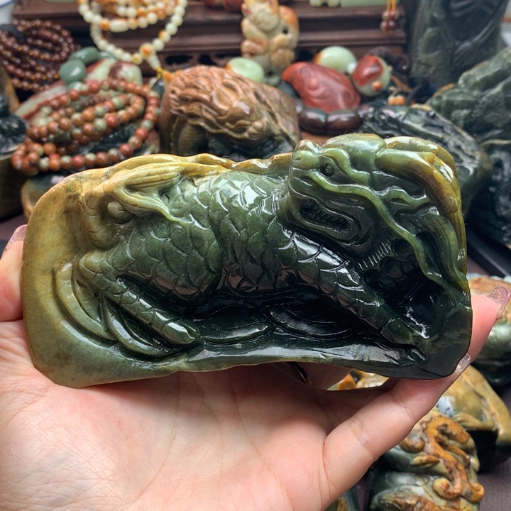 岫岩河磨玉（透闪石质玉）把件未镶嵌