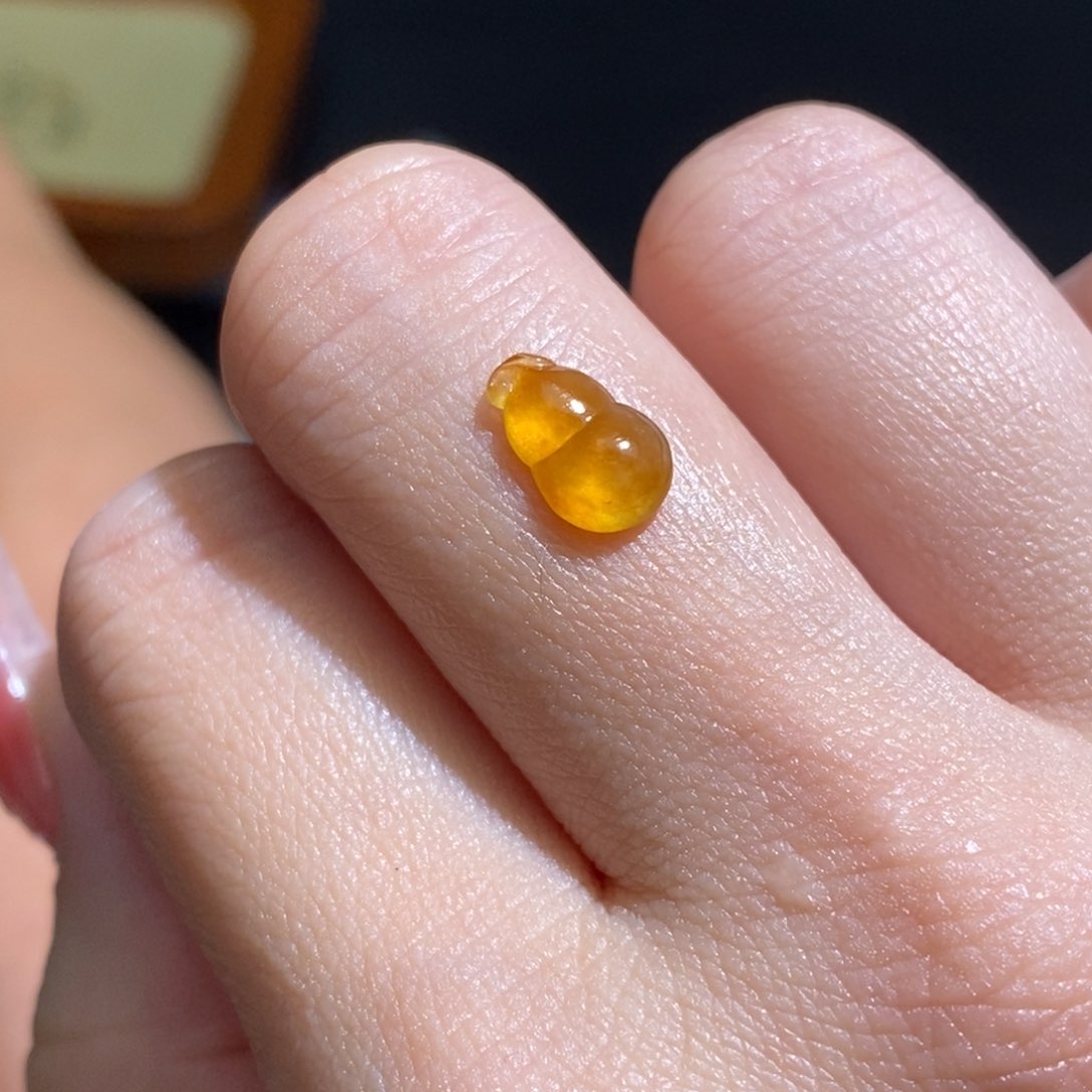 未镶嵌定制翡翠毛货