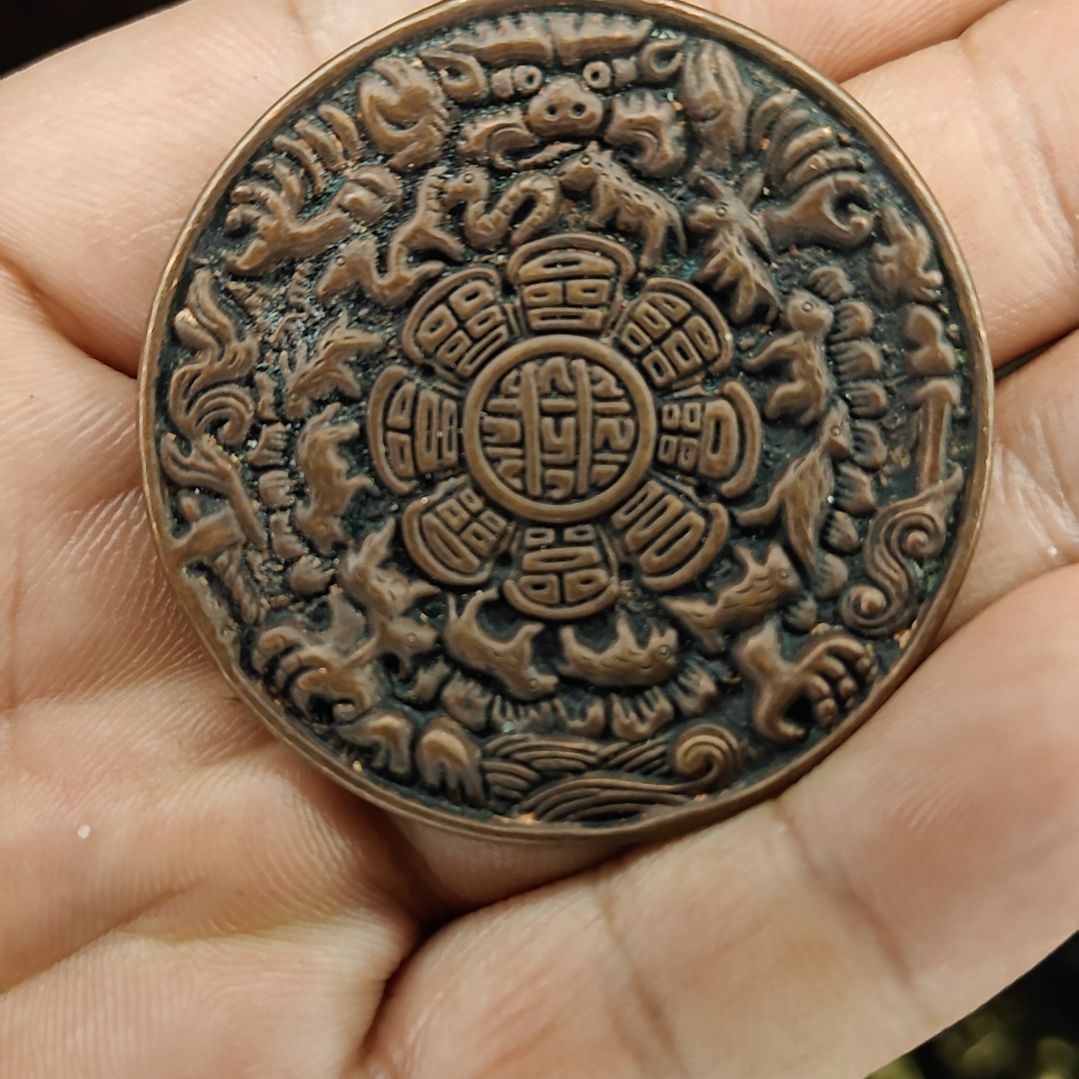 猪鼻小九宫头版偷摸