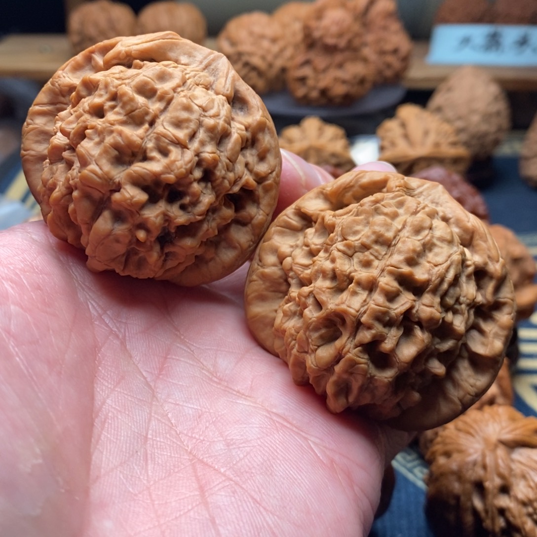 哈***鹏文玩核桃吊坠50龙鼎