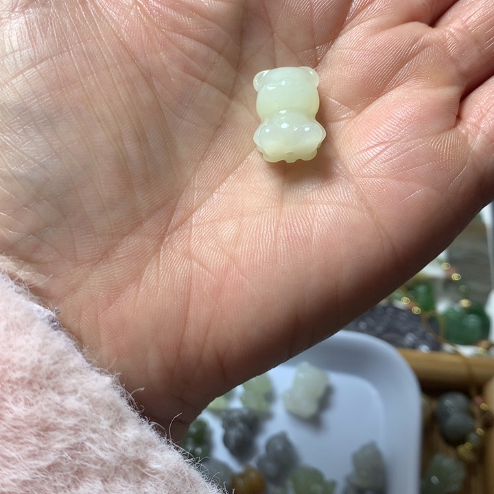 羊****和田玉（糖玉）未镶嵌珠宝奇石