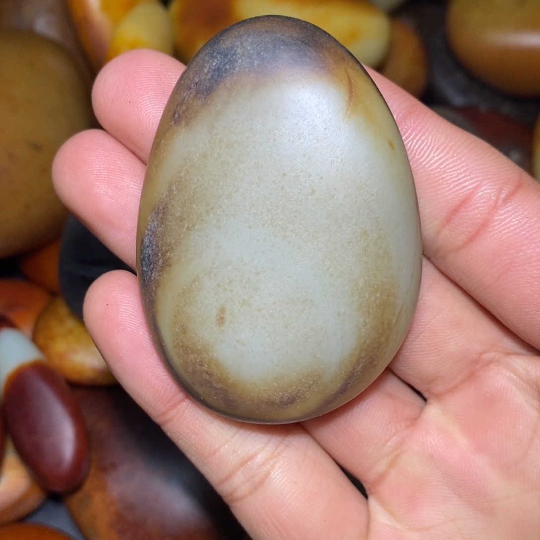 和田玉未镶嵌珠宝奇石