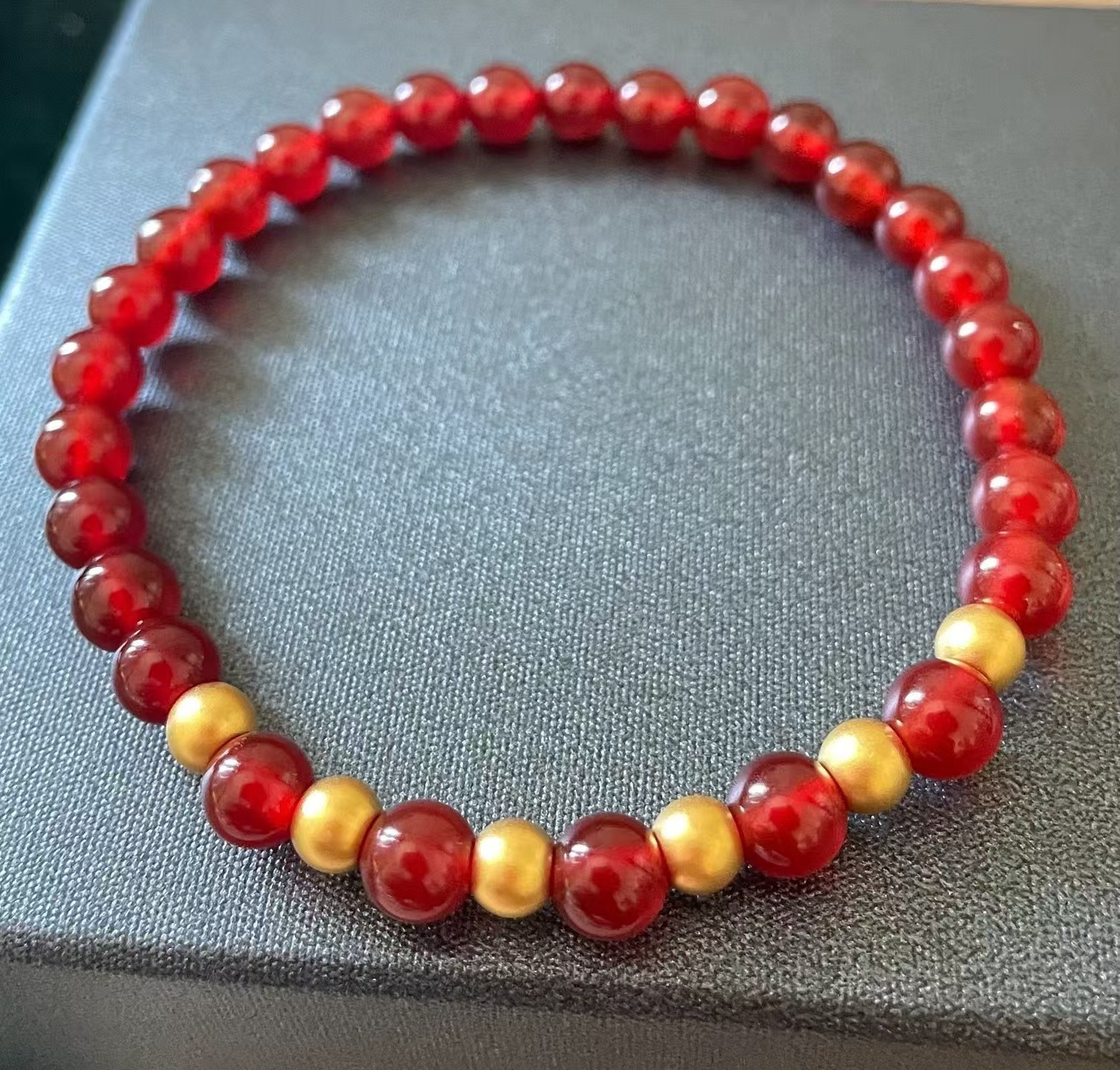 B（004）足金时尚百搭约5mm古法金珠六颗（赠卡六红玛 瑙/玉 髓手串）