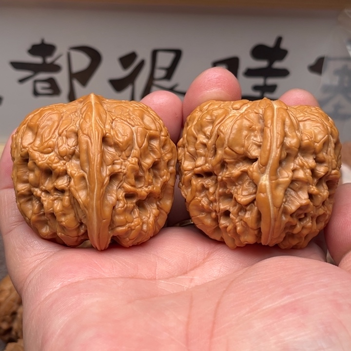 文玩核桃吊坠门墩