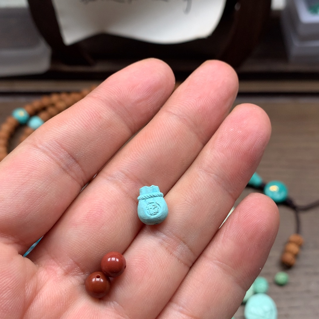 南红玛瑙未镶嵌雕刻