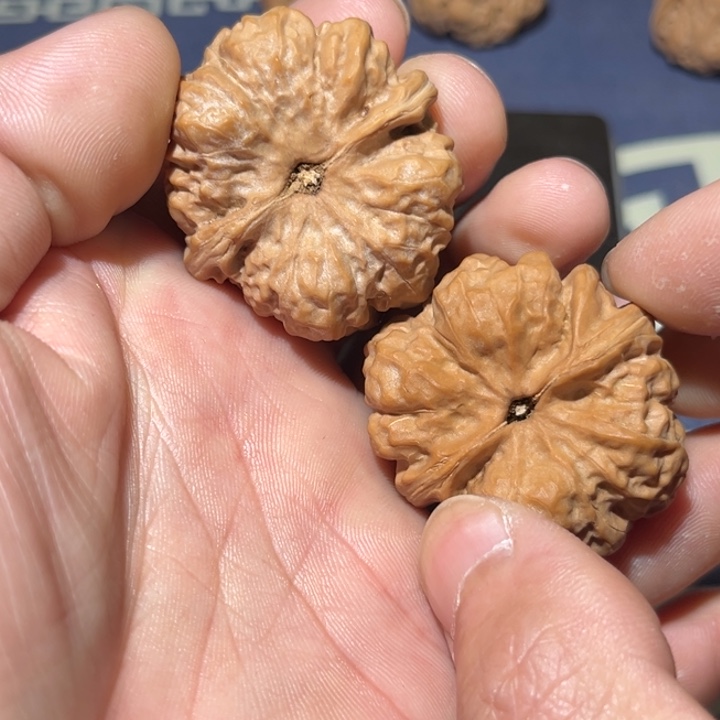 文玩核桃把件晚*?39.9娃娃