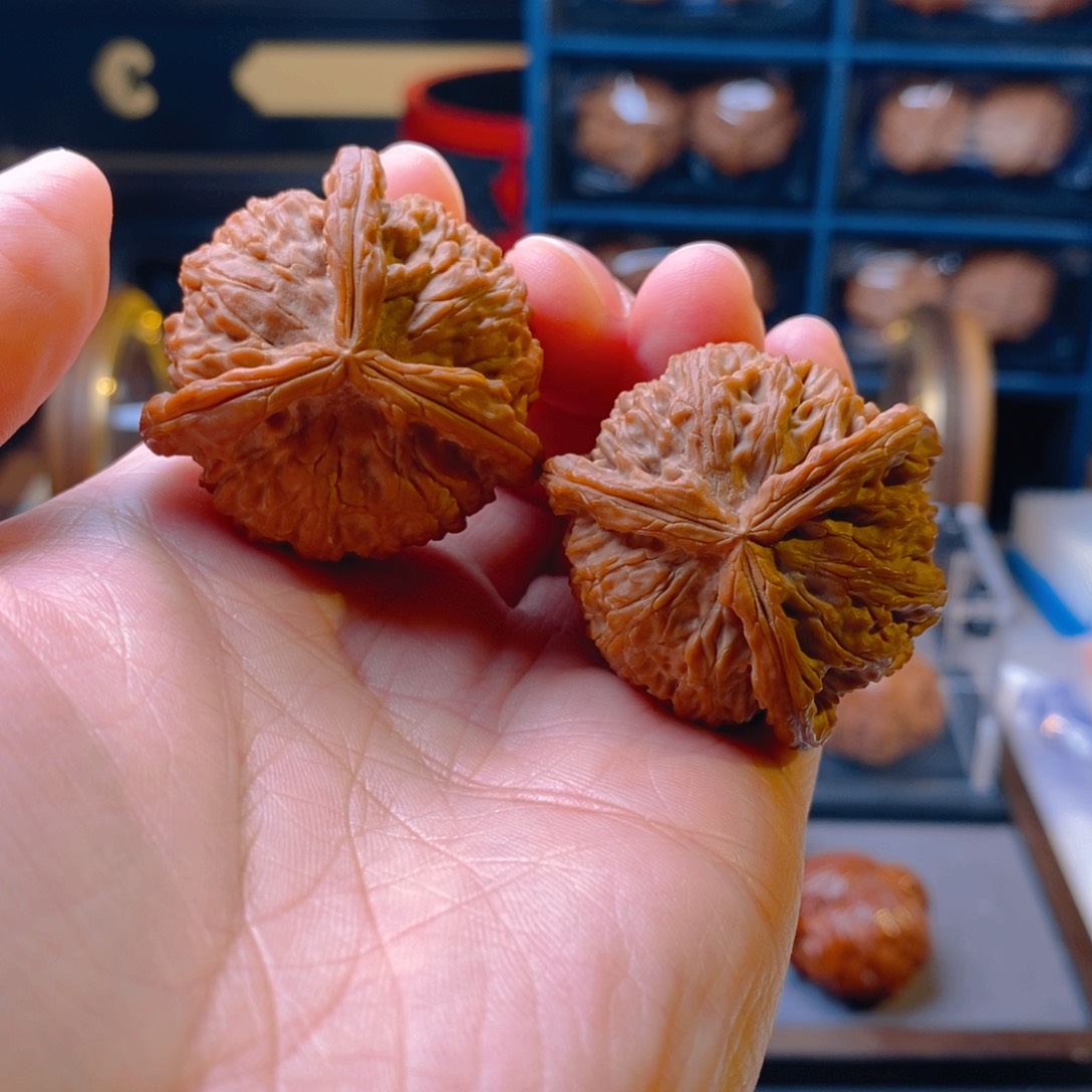 精品核桃把件41白奔