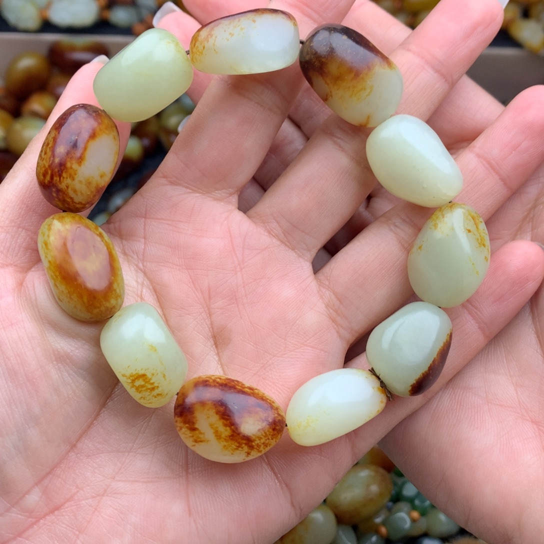 西***ᝰ和田玉未镶嵌颈饰