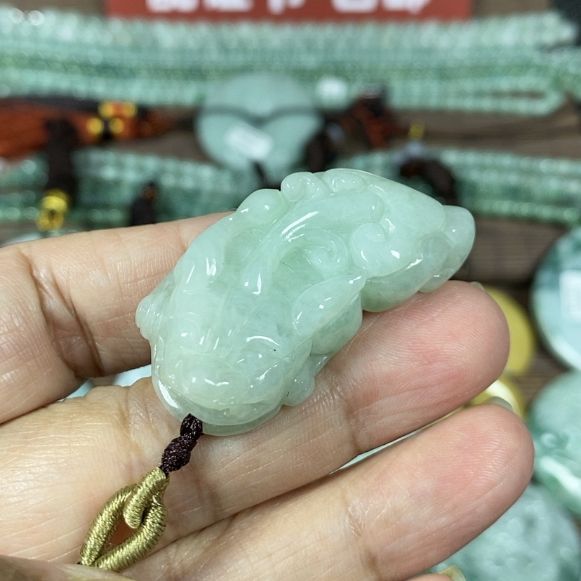 【闪购商品】翡翠颈饰未镶嵌玉吊坠翡翠玉如意貔貅吊坠