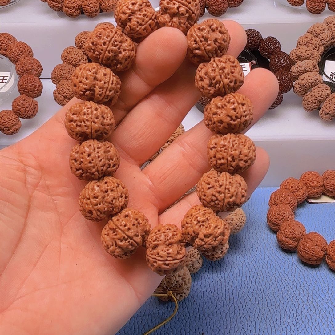 金刚菩提手串乳****?502/22mm 帝王花