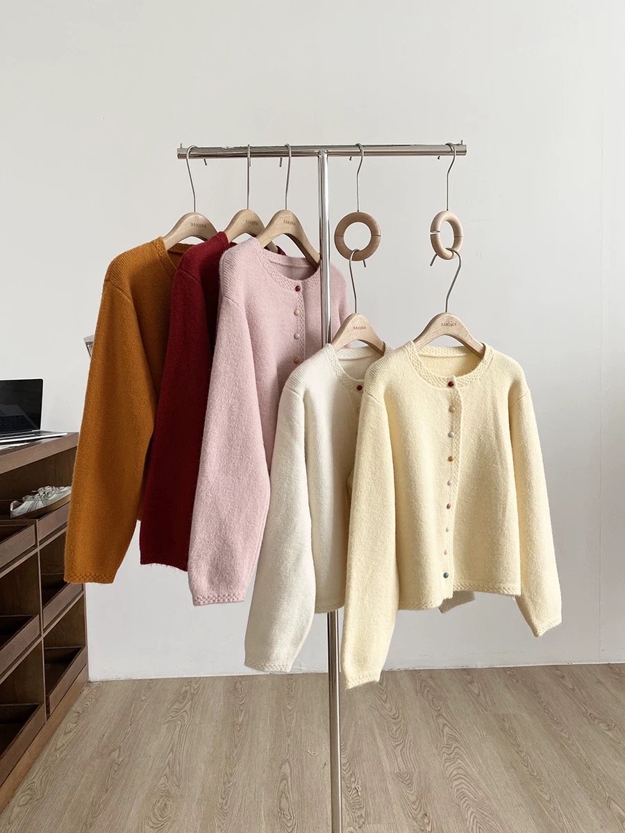 【秀宝女装】韩系温柔风减龄宽松百搭显瘦针织毛衣XB3861