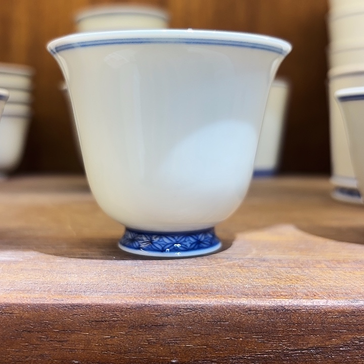 釉下青花素胎闻香杯