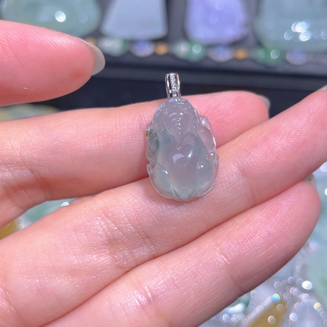 颈饰18K金镶嵌翡翠翡翠