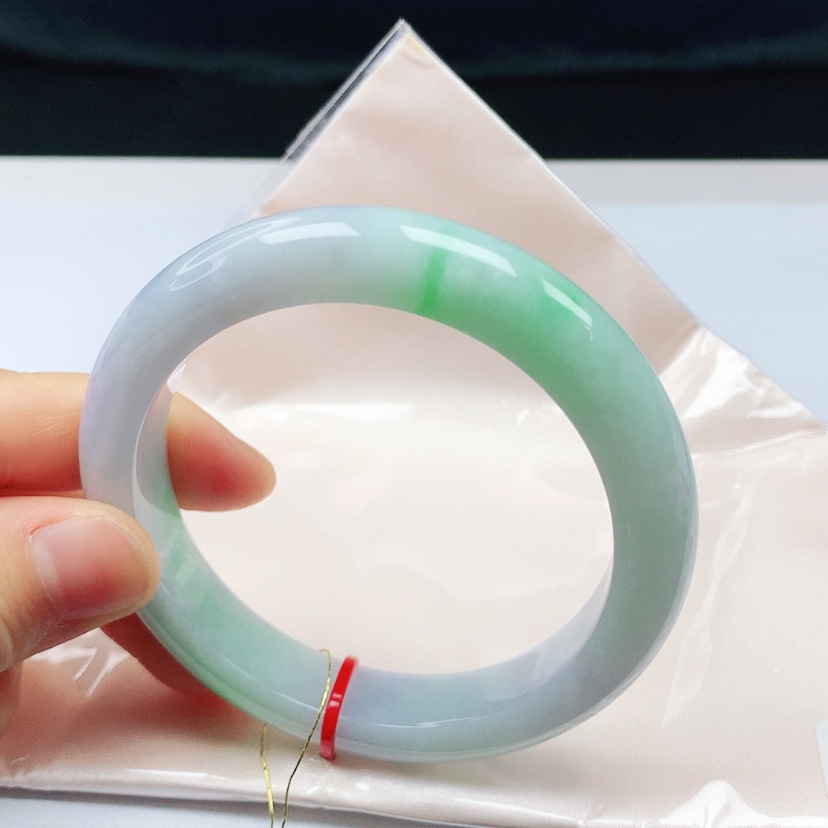【闪购商品】翡翠手镯未镶嵌60圈口