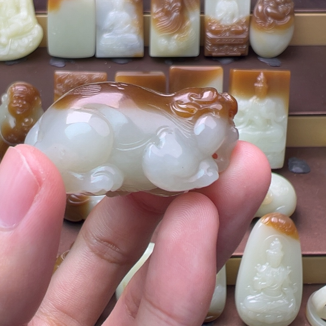 田***里和田玉（糖玉）未镶嵌颈饰