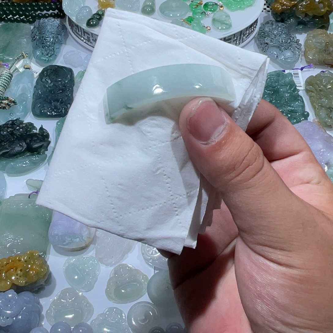 颈饰未镶嵌翡翠天然