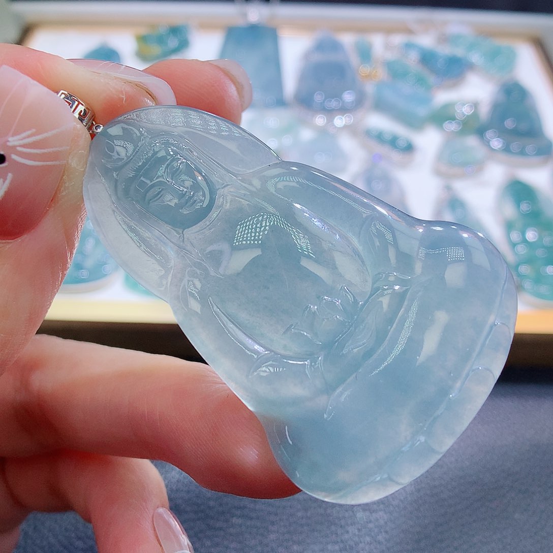 翡翠颈饰18K金镶嵌翡翠