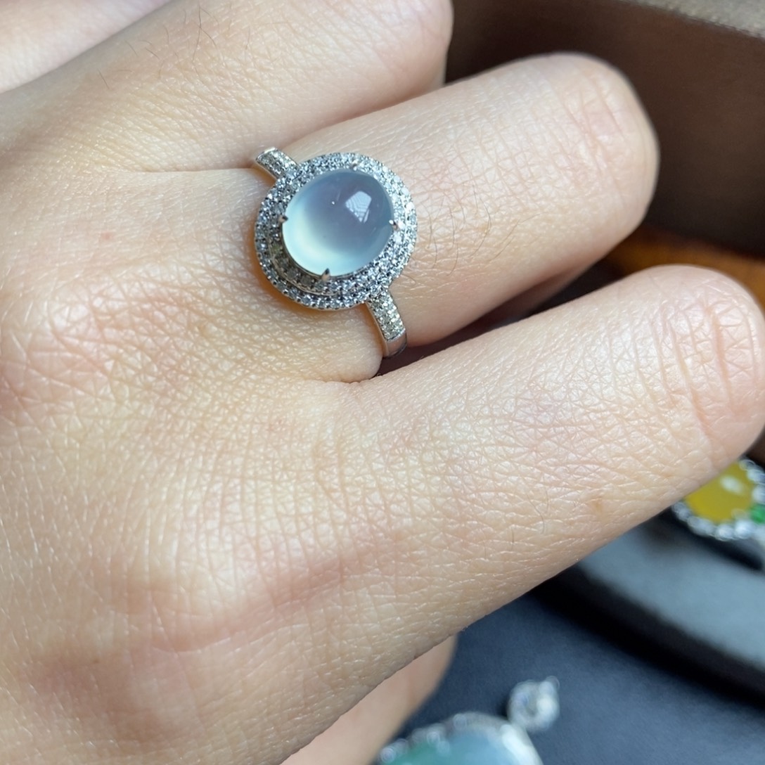 翡翠戒指18K金镶嵌18Ｋ金蛋面戒指