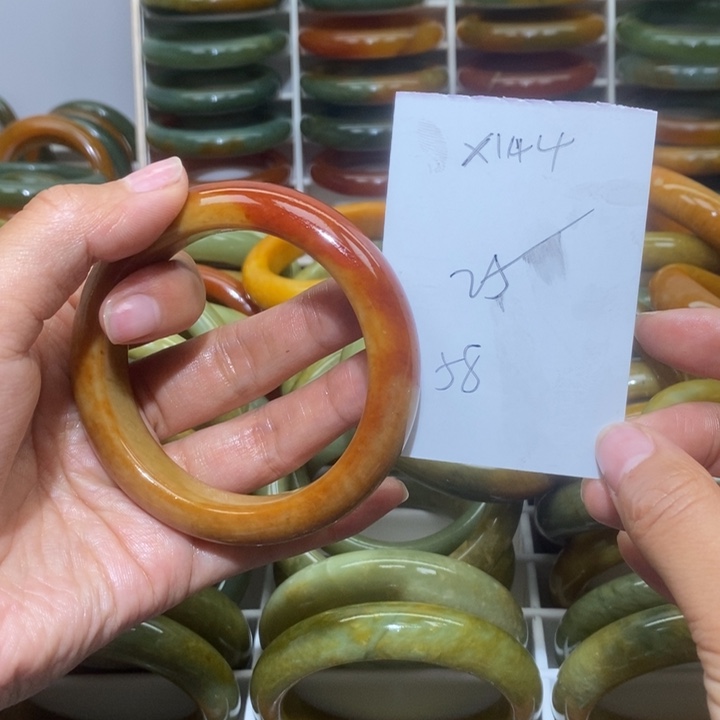 蛇纹石玉未镶嵌手镯岚*