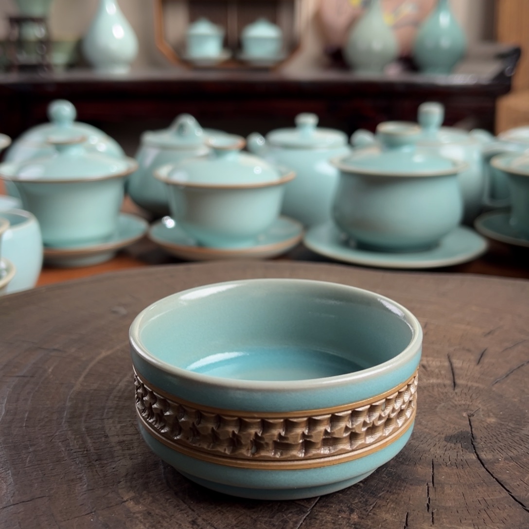 仿古天青釉跳dao罗汉杯