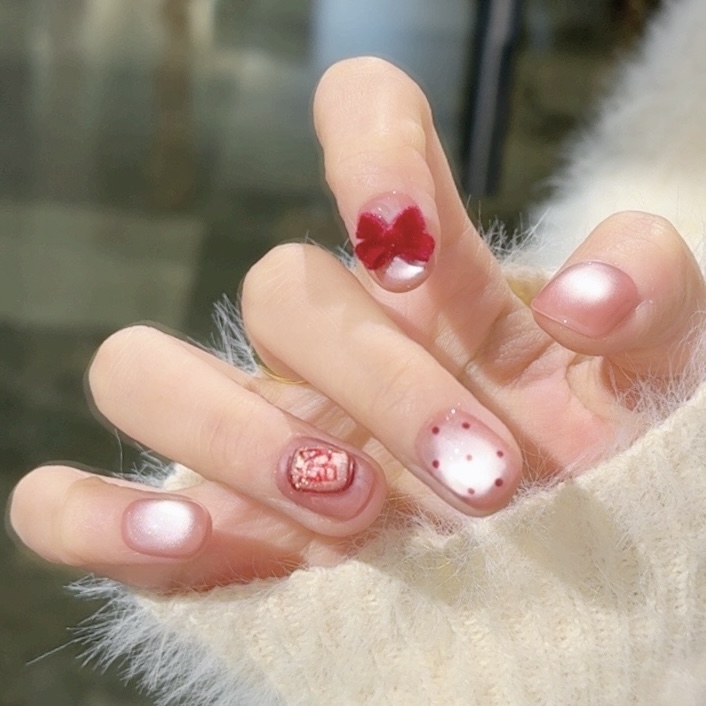 【把把胡】野世手工穿戴甲 新年带“财”红丝绒蝴蝶结 猫眼波点款美甲