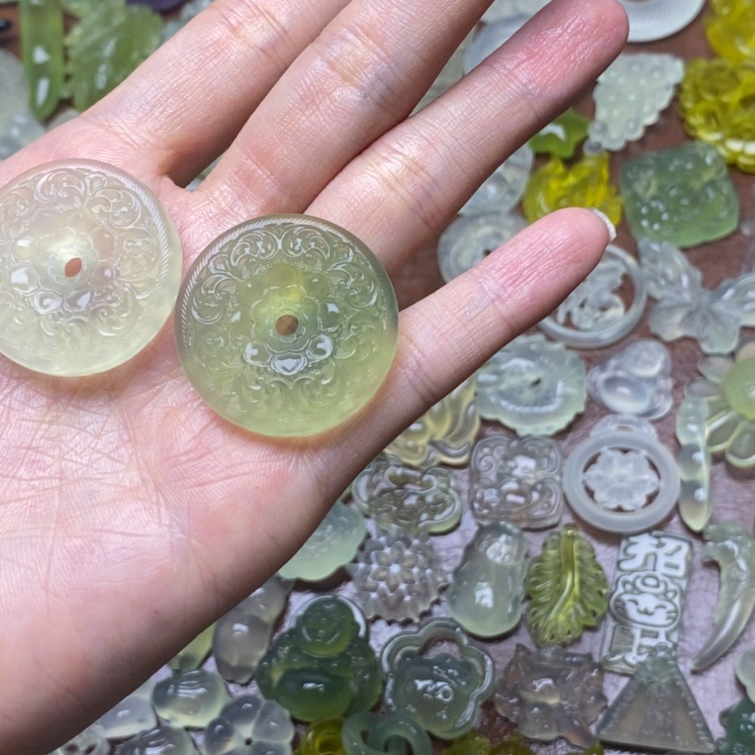 蛇纹石玉合金项链