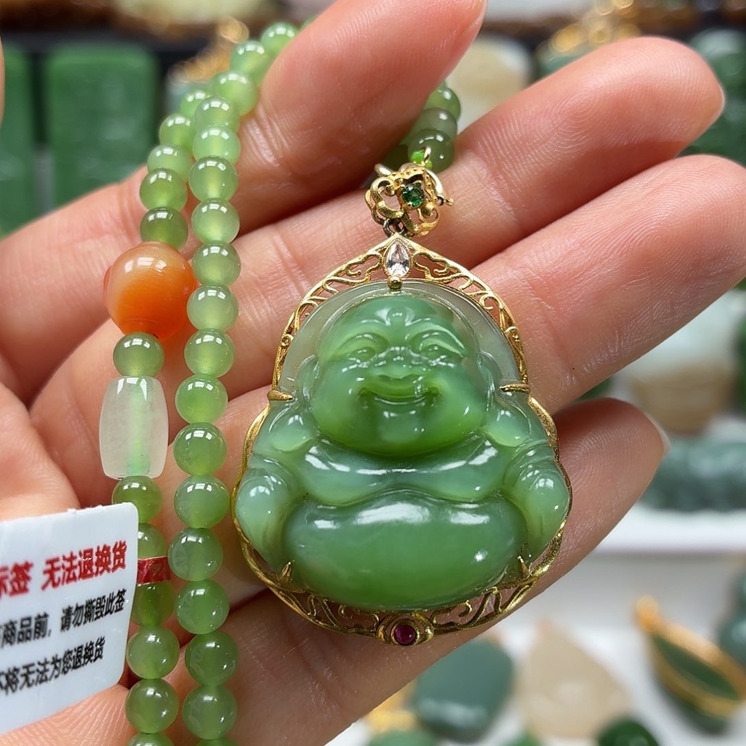 和田玉18K金镶嵌颈饰