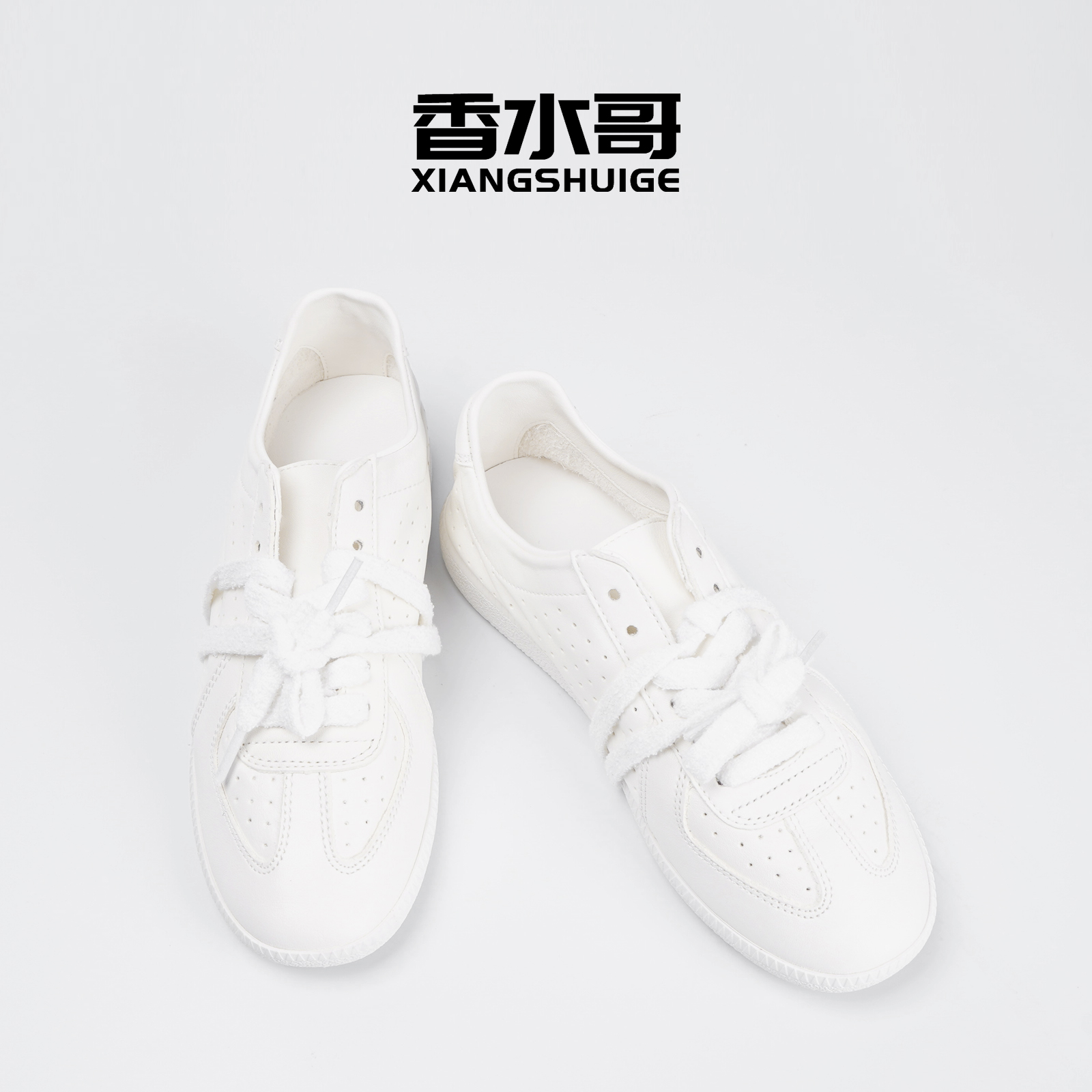 2025秋季新款时尚百搭白色舒适透气小白鞋