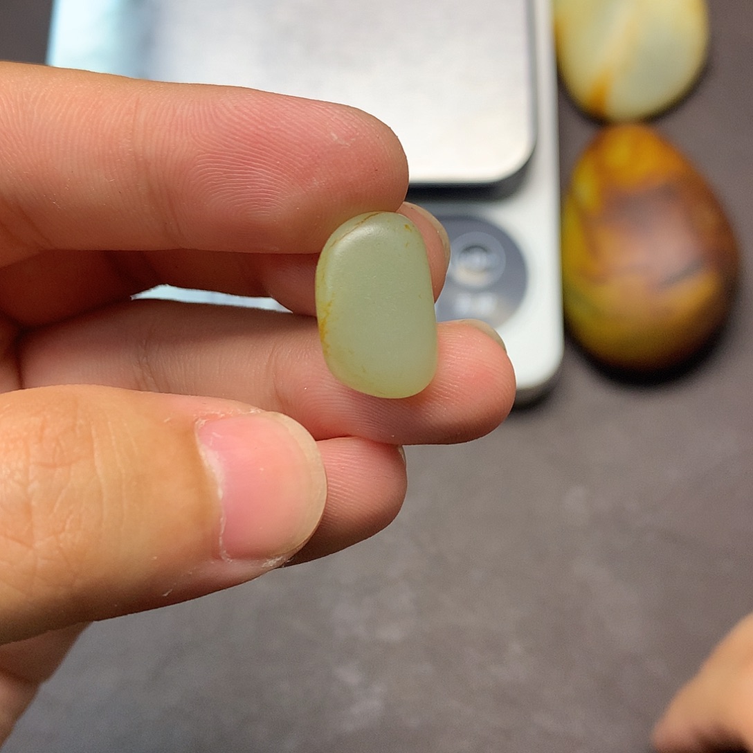 和田玉（糖玉）未镶嵌挂件