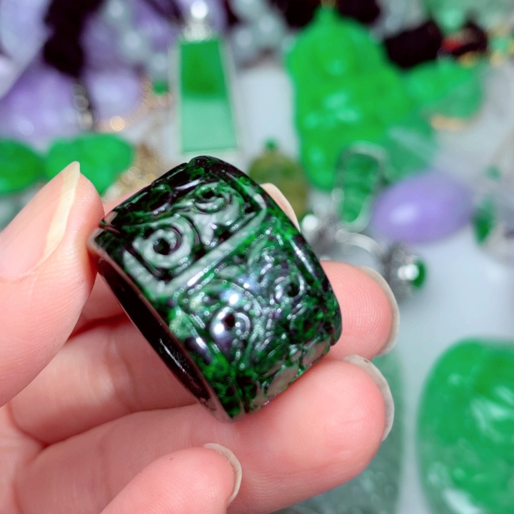 翡翠未镶嵌吊坠(不含链)多样性发一个