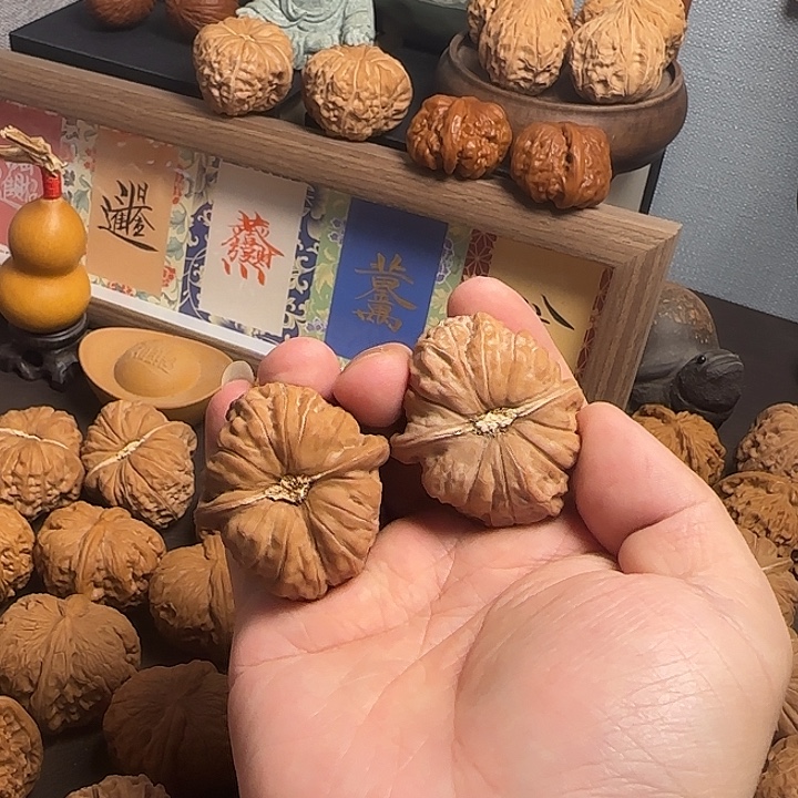 吊坠文玩核桃41福利红皮南瓜墩核桃