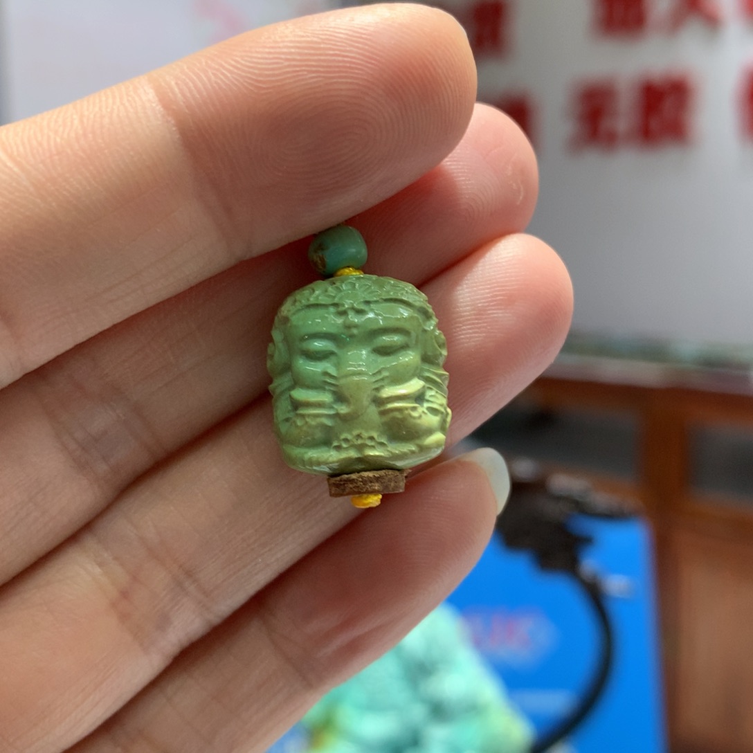 绿松石配饰未镶嵌