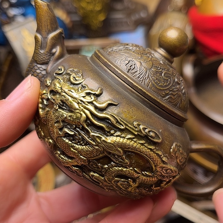 精美铜器批发档口