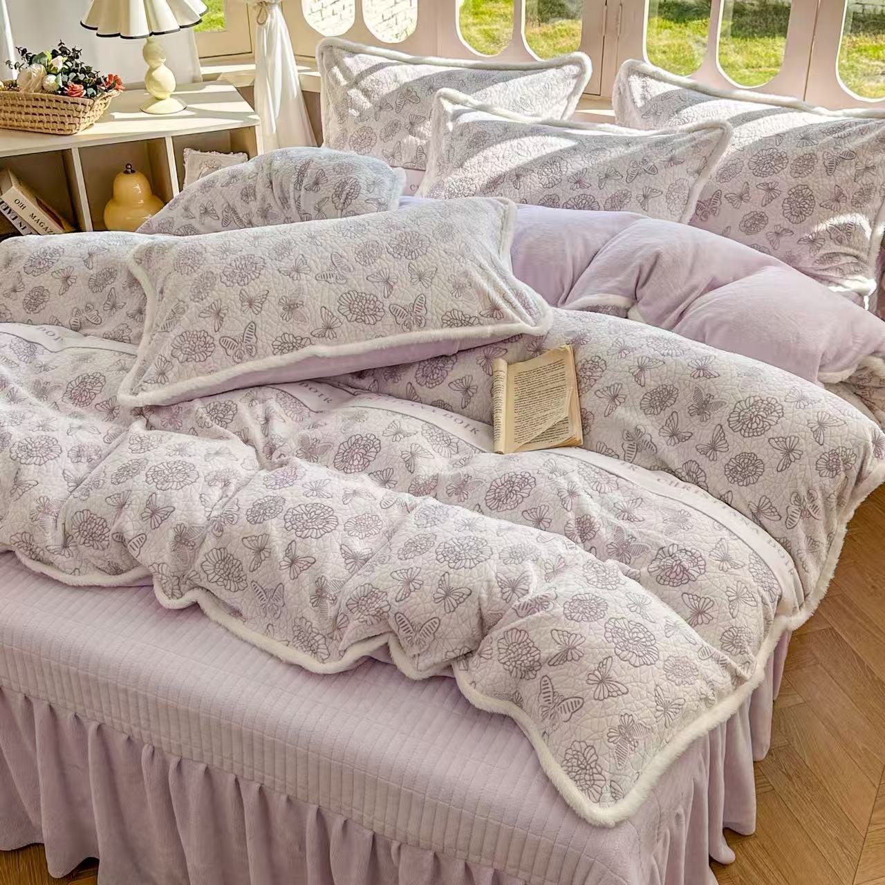 2025新款小清新牛奶绒雕花图毛绒包边四件套牛奶绒浮雕学生宿舍