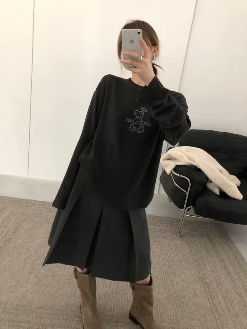 温柔瑶-Uncle Be冬季福利-极简百搭卡通小狗印花长袖-7989