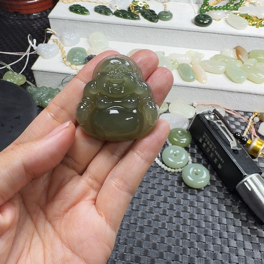 和田玉未镶嵌颈饰