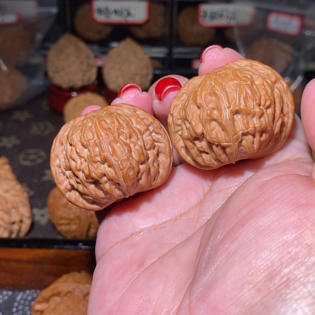 至***·文玩核桃把件磨盘