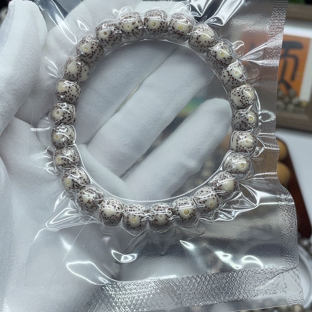 星月菩提手串9×8瓷白大眼睛M2