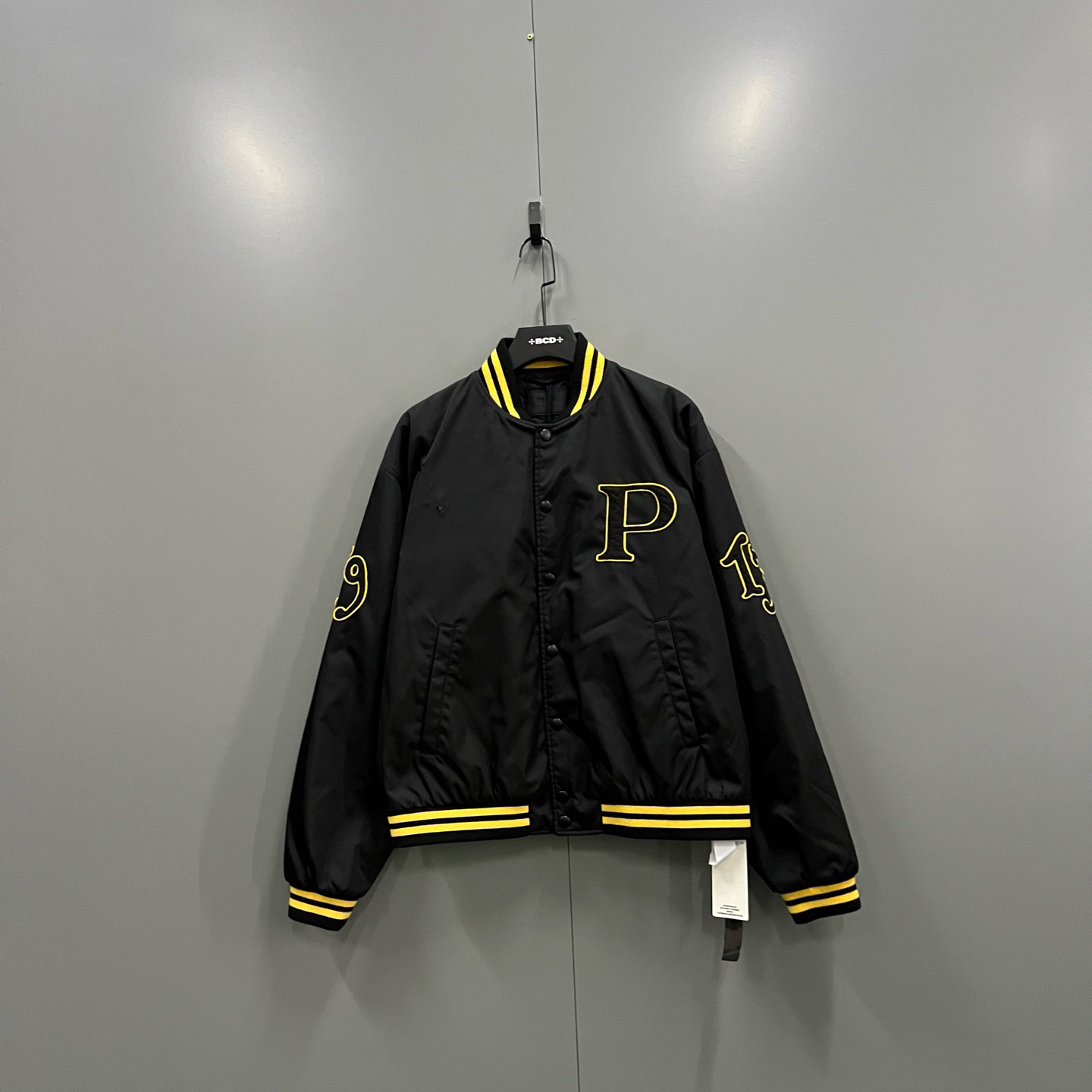 未使用 Prada/普拉达 楠21 贴饰刺绣尼龙夹克 L码 018087