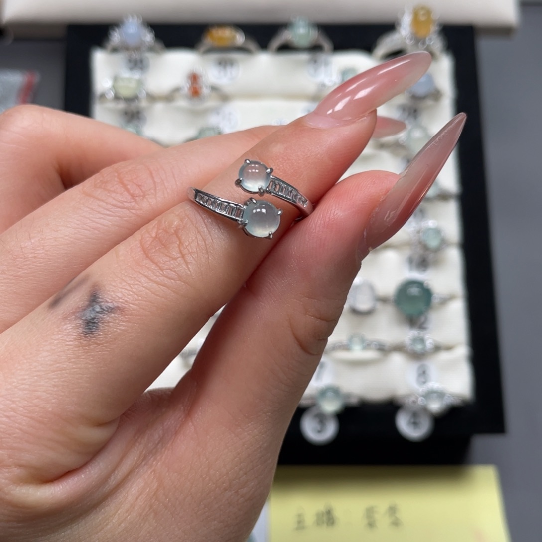 饼***儿翡翠银S925镶嵌戒指777160