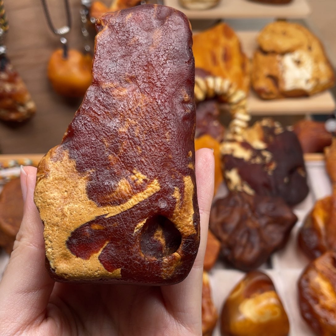 u***哥琥珀未镶嵌珠宝奇石