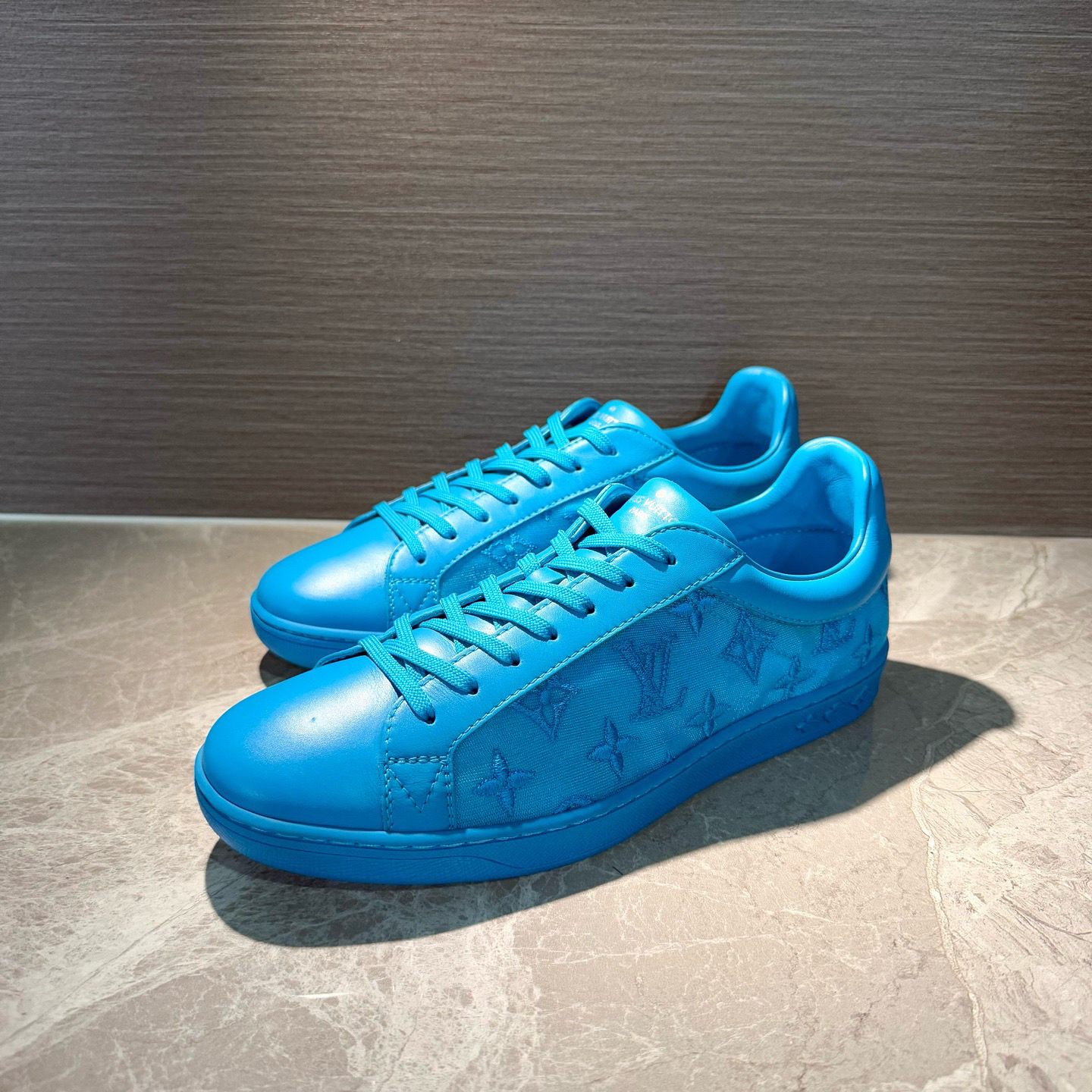 99新 LouisVuitton/路易威登 蓝色网纱面刺绣老花板鞋 39.5码