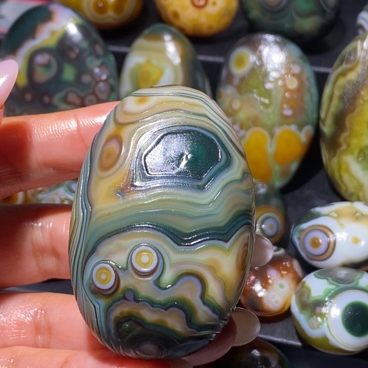 皇***岸玛瑙/玉髓未镶嵌珠宝奇石