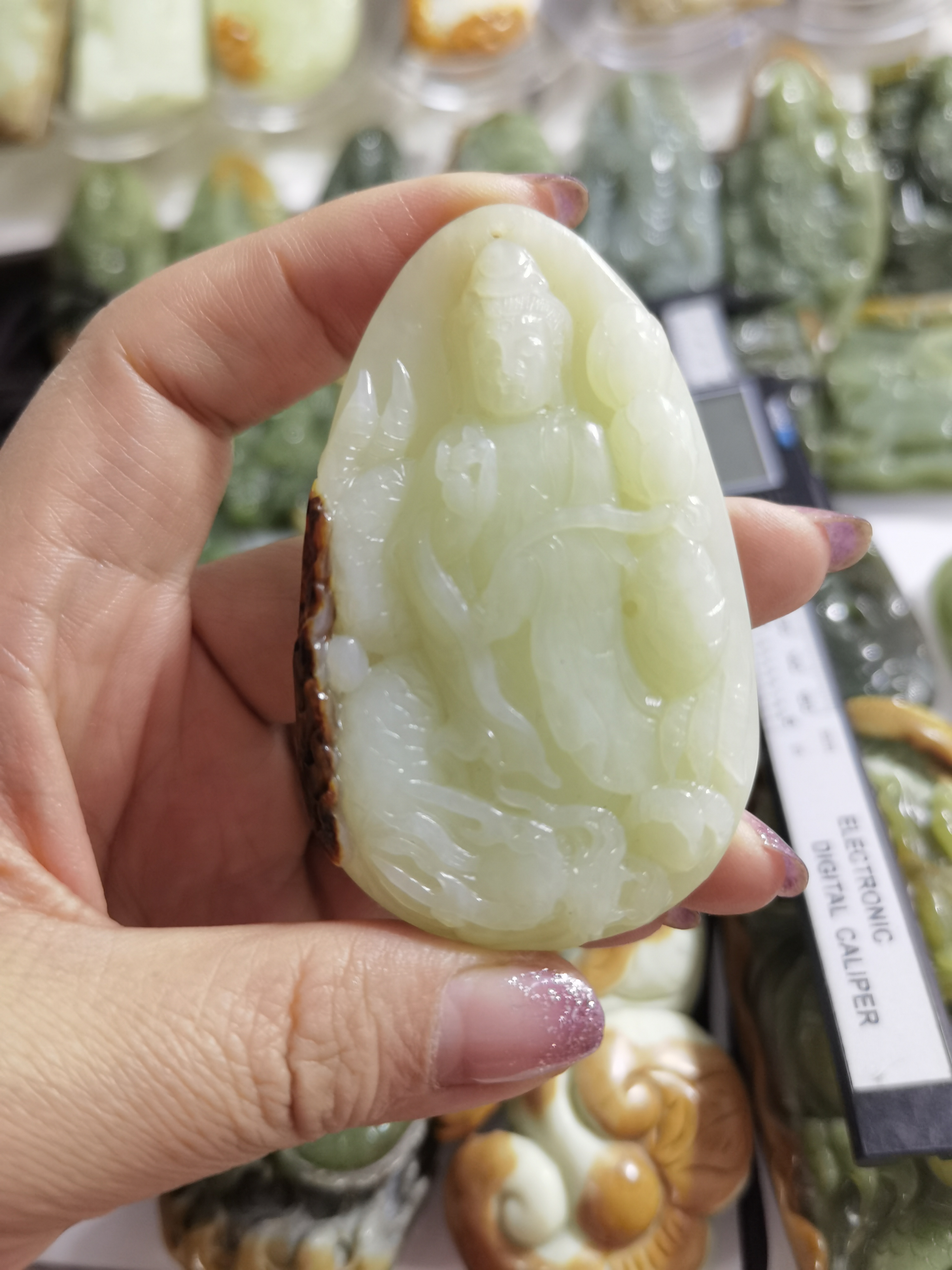 黄白河磨玉龙观音吊坠