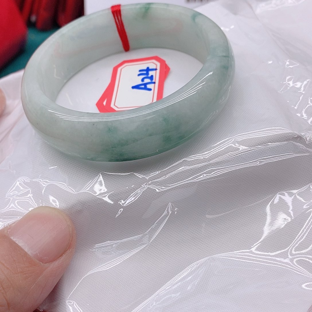 翡翠手镯未镶嵌余****A24444444