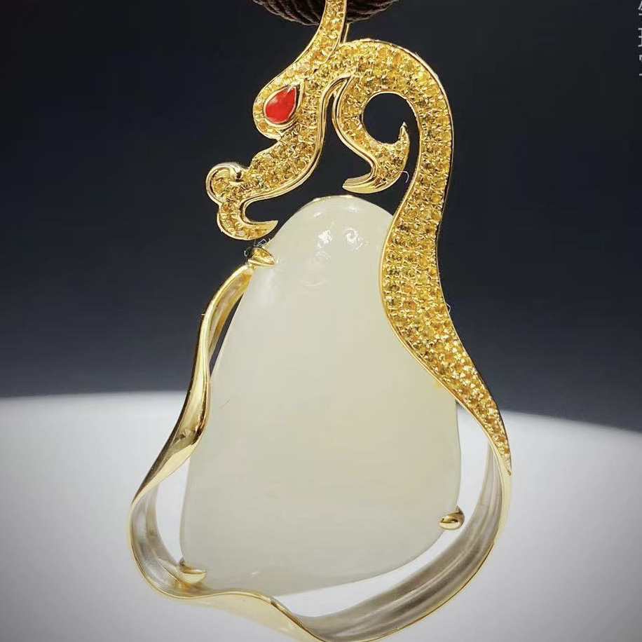 新疆和田玉 金镶嵌吊坠11.5克 无修 白细 油润 金重4.8克吊坠